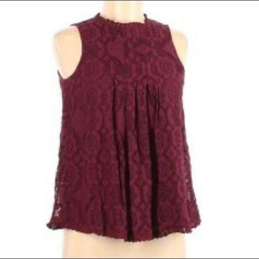 Doe Rae‎ Women's Burgundy Layered Lace Sleeveless Mock Neck Blouse Size Medium